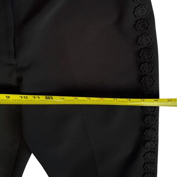 Kate Spade Black Crop Pants With Lace Trim On The Side Size 8 - Picture 8 of 10